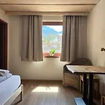 לינה וארוחת בוקר In Seefeld