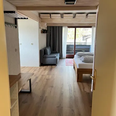 לינה וארוחת בוקר In Seefeld *